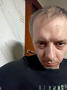 Snapshot of szajbusek41 chatting on 02-06-26, 05:03 szajbusek41 online show from 02-06-26, 05:03