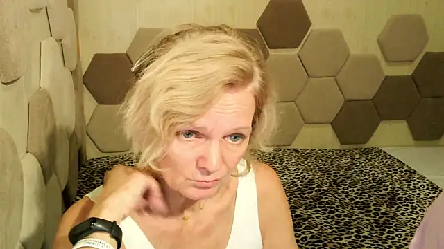 Snapshot of Zoe_Steell chatting on 10-29-25, 12:15 Zoe Steell online show from 10-29-25, 12:15