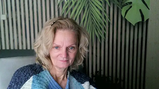 Snapshot of Zoe_Steell chatting on 10-24-25, 12:26 Zoe Steell online show from 10-24-25, 12:26