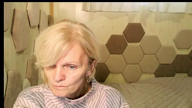 Snapshot of Zoe_Steell chatting on 10-01-25, 01:48 Zoe Steell online show from 10-01-25, 01:48