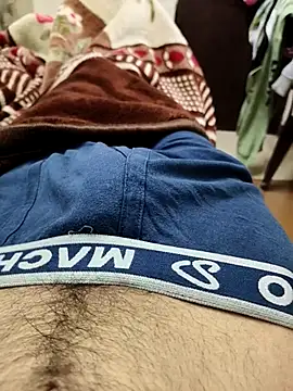 king boy070 online show from 12-18-25, 06:12