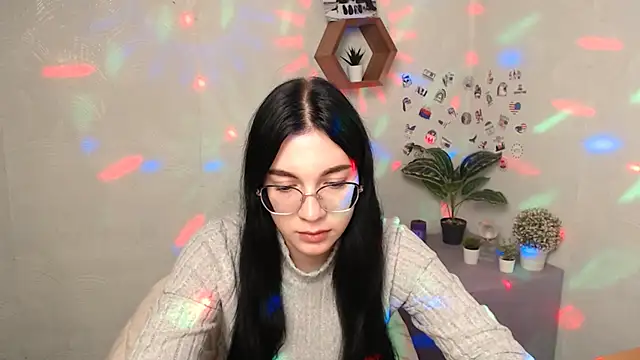 Snapshot of MiraBabe_ chatting on 10-06-25, 08:37 MiraBabe  online show from 10-06-25, 08:37