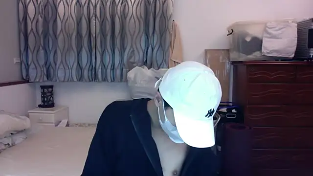 Snapshot of kai101010 chatting on 09-28-25, 04:14 kai101010 online show from 09-28-25, 04:14