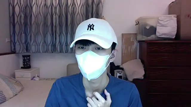 Snapshot of kai101010 chatting on 09-23-25, 01:07 kai101010 online show from 09-23-25, 01:07
