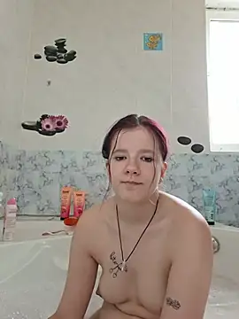 Hot SkinnyGirl online show from 06-08-26, 01:22
