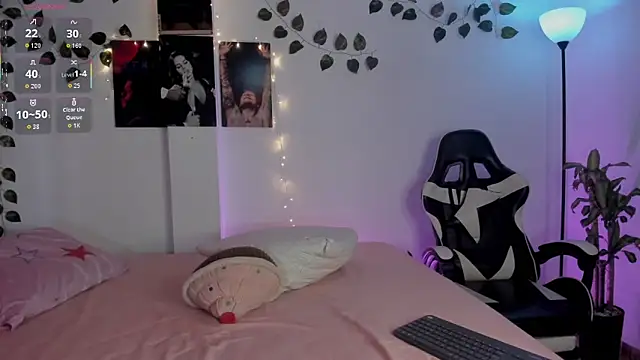 Snapshot of SophiieParkeer chatting on 11-08-25, 07:17 SophiieParkeer online show from 11-08-25, 07:17