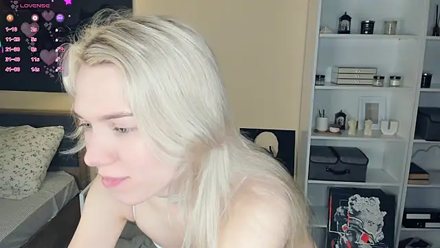 DianeHonnette online show from 12-05-25, 07:34