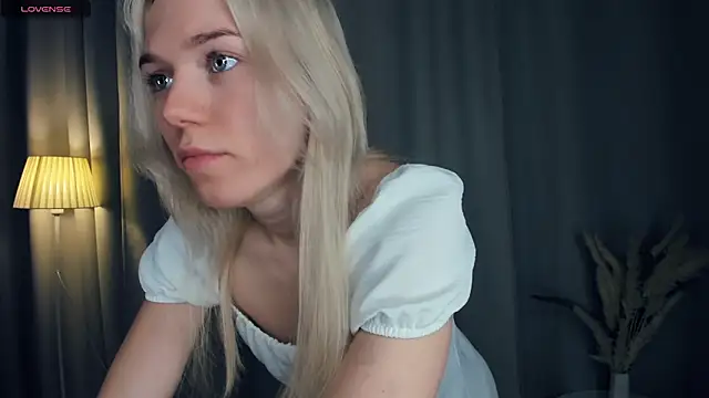 DianeHonnette online show from 12-18-25, 07:29