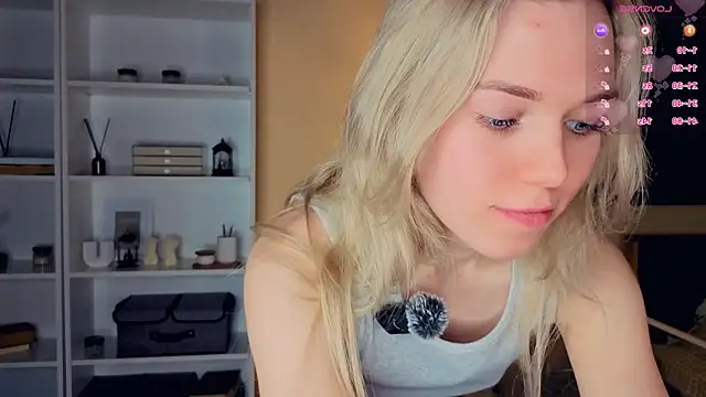 DianeHonnette online show from 02-03-26, 07:41