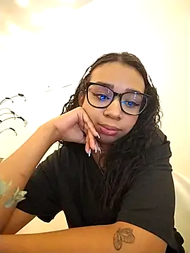 Suzanelee1 online show from 10-04-25, 11:28