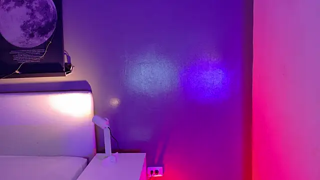 KeendraFox  online show from 11-21-25, 10:25