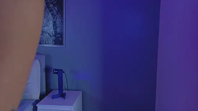 KeendraFox  online show from 12-19-25, 10:39