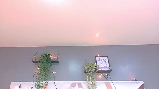 Snapshot of KeendraFox_ chatting on 09-19-25, 07:18 KeendraFox online show from 09-19-25, 07:18