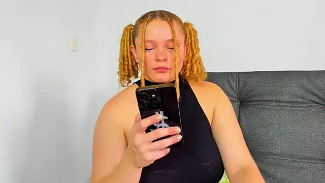 Cherrysweetyx online show from 03-11-26, 05:40