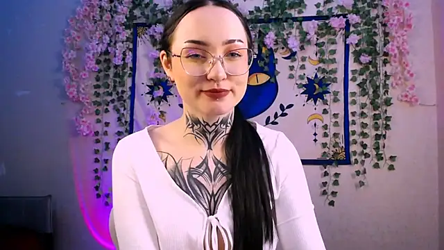 MollyKissy online show from 04-15-26, 04:55