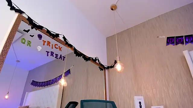 Lucy Lu17 online show from 10-07-25, 12:50