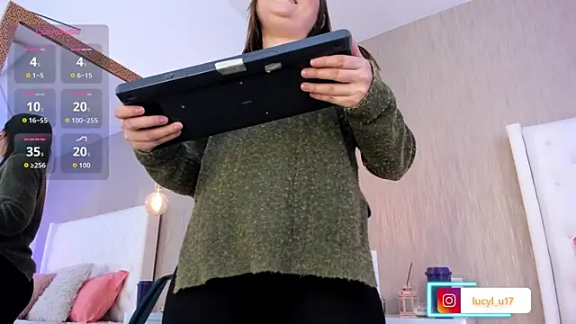 Lucy Lu17 online show from 12-19-25, 03:03