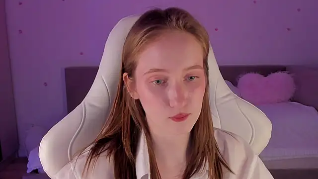 CrystalSoul  online show from 11-12-25, 12:26