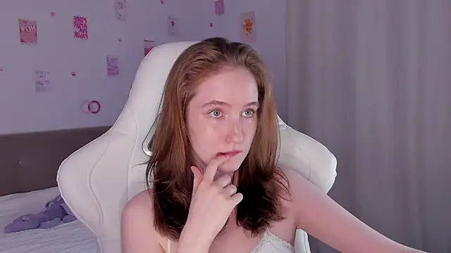 CrystalSoul  online show from 09-20-25, 04:01