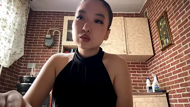 EmmaLeexth online show from 03-08-26, 10:07