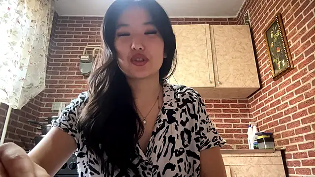 EmmaLeexth online show from 03-13-26, 10:09