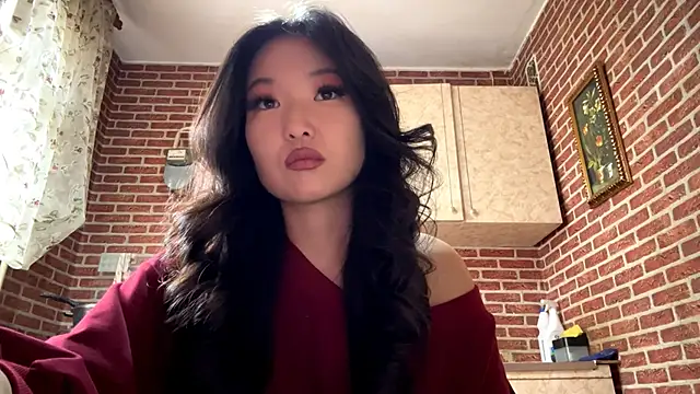 EmmaLeexth online show from 03-31-26, 10:06