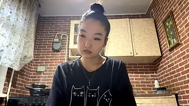 EmmaLeexth online show from 11-07-25, 11:37