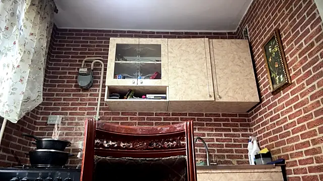 EmmaLeexth online show from 04-02-26, 11:50