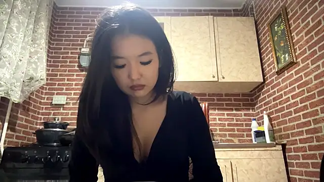 EmmaLeexth online show from 02-15-26, 02:16