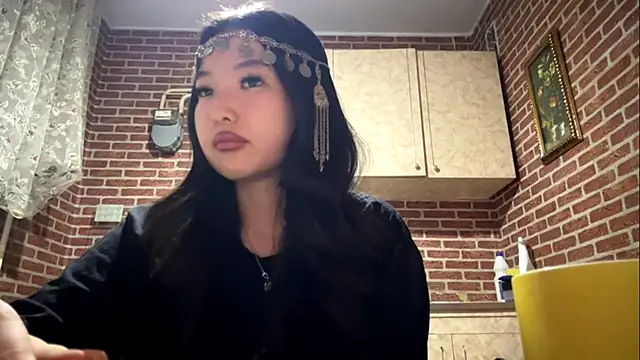 EmmaLeexth online show from 02-19-26, 04:59