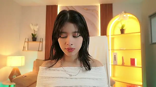 BillieBrownn online show from 04-11-26, 07:06