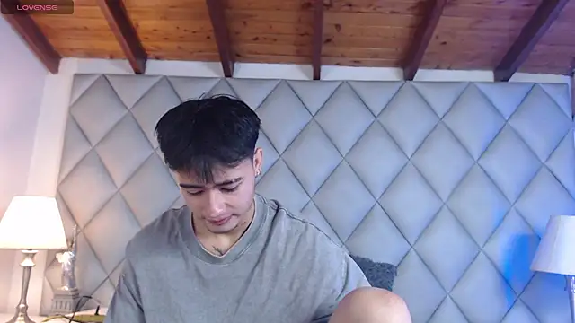 Clement Reyes online show from 10-26-25, 01:00