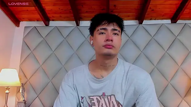 Clement Reyes online show from 11-30-25, 03:13