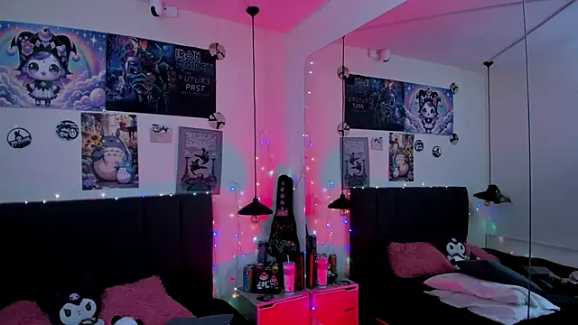 SabrinaV  online show from 05-20-26, 11:29