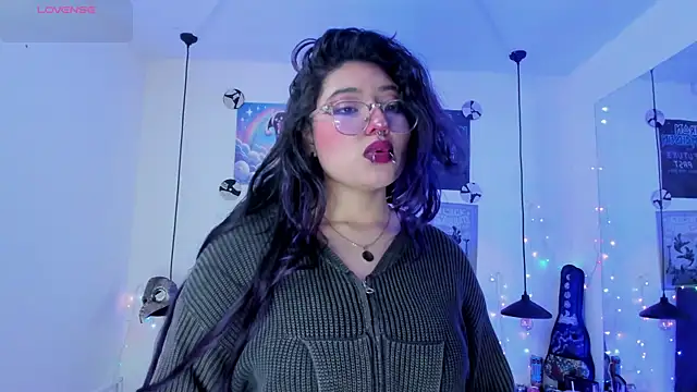 SabrinaV  online show from 05-27-26, 11:28