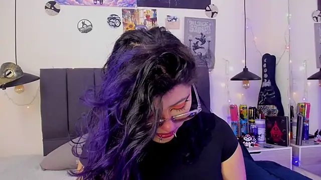 SabrinaV  online show from 07-08-26, 11:11