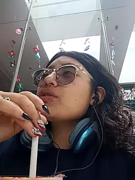 SabrinaV  online show from 01-18-26, 05:16