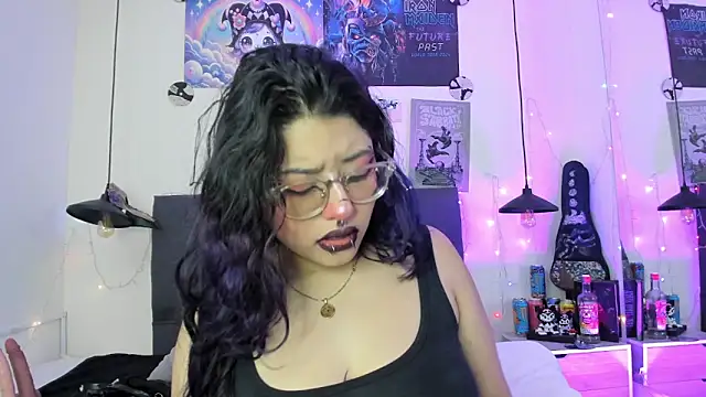SabrinaV  online show from 04-18-26, 11:23