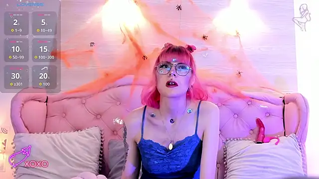 Snapshot of Rossiie_Hunt_ chatting on 10-04-25, 05:03 Rossiie Hunt online show from 10-04-25, 05:03