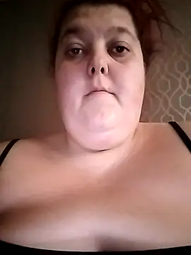 Snapshot of SassyClassyxox chatting on 10-15-25, 09:39 SassyClassyxox online show from 10-15-25, 09:39