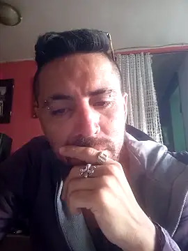 Lionardovssf35 online show from 10-03-25, 09:27