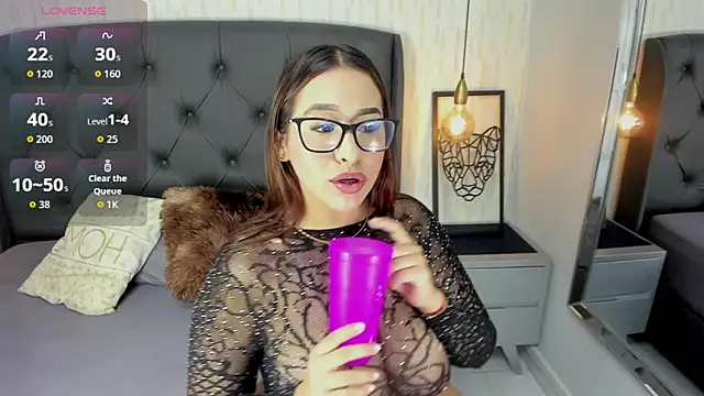 JULIETABONET online show from 06-12-26, 12:25