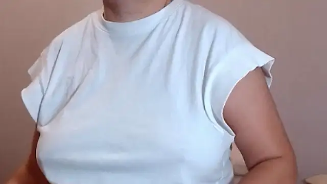 Snapshot of NastyAssxx chatting on 10-19-25, 04:37 NastyAssxx online show from 10-19-25, 04:37