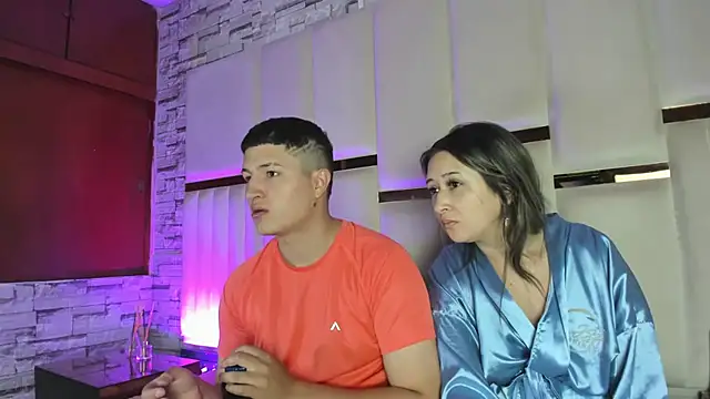 Snapshot of ANLLELOAndANGELA chatting on 06-10-26, 05:03 ANLLELOAndANGELA online show from 06-10-26, 05:03