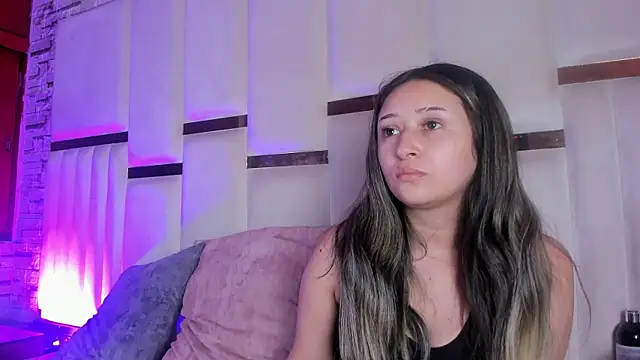 Snapshot of ANLLELOAndANGELA chatting on 05-31-26, 04:13 ANLLELOAndANGELA online show from 05-31-26, 04:13