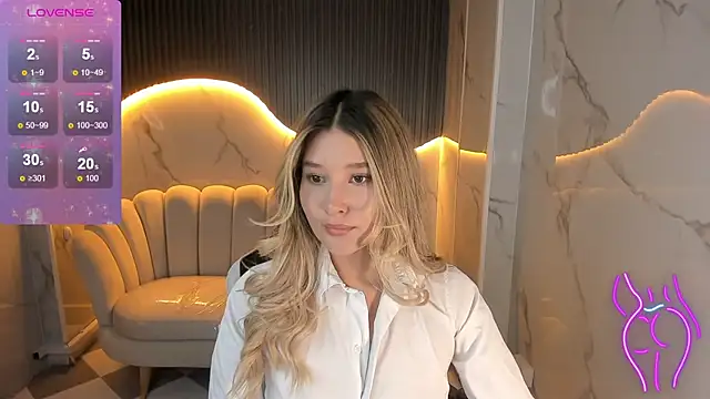 Emma1 b  online show from 10-02-25, 08:23
