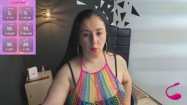 Snapshot of AgataThompson_ chatting on 09-22-25, 06:36 AgataThompson online show from 09-22-25, 06:36