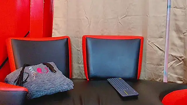 Selenegomezz online show from 11-29-25, 07:36