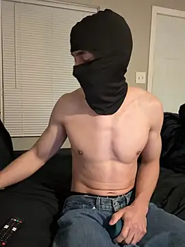 Snapshot of gymratforyouu chatting on 02-15-26, 08:13 gymratforyouu online show from 02-15-26, 08:13