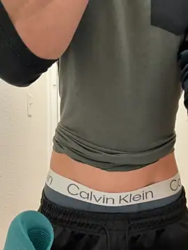 Snapshot of gymratforyouu chatting on 02-17-26, 03:04 gymratforyouu online show from 02-17-26, 03:04